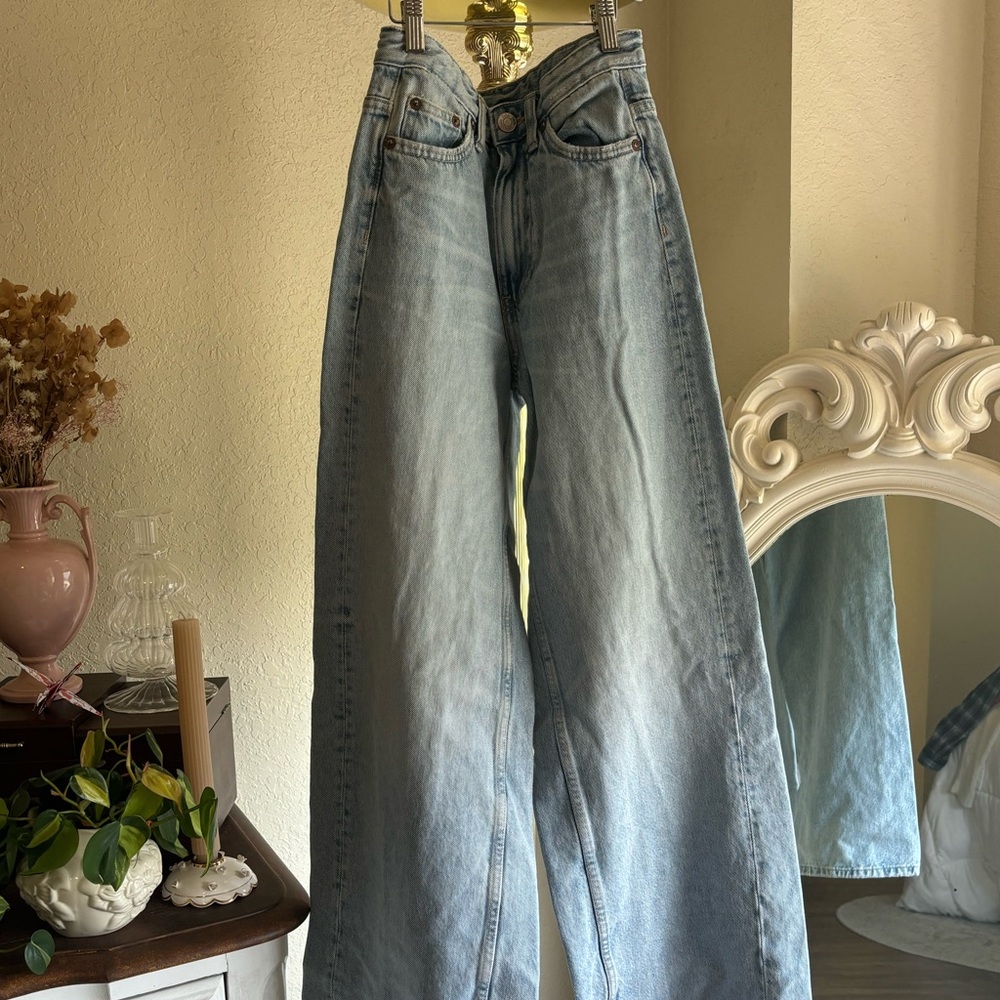 Zara light wash wide leg jeans